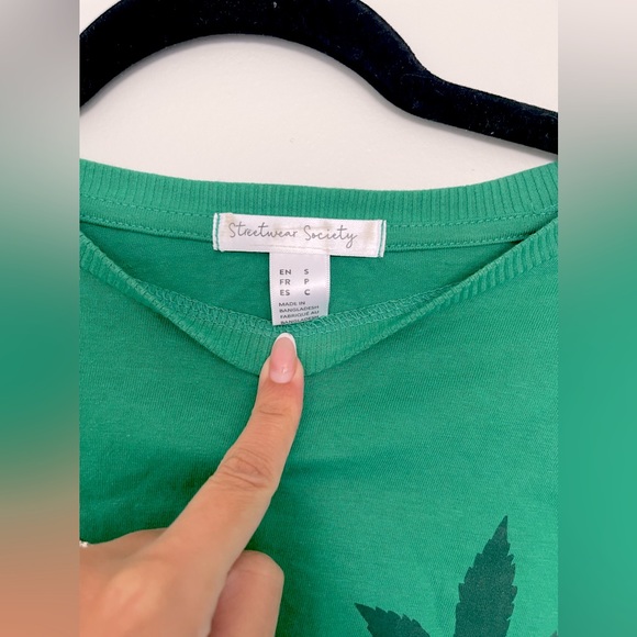 420 crop tee - Picture 2 of 2